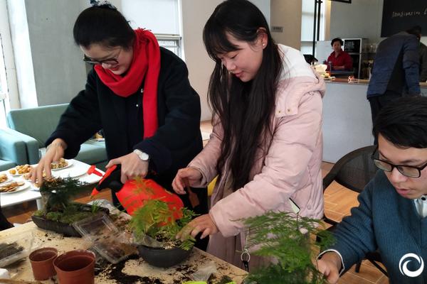 中央氣象臺1月27日10時持續發布暴雪黃色預警